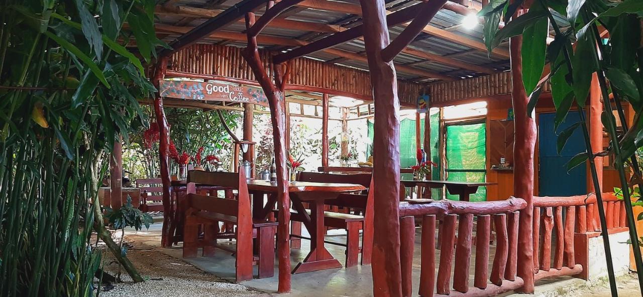 לינה וארוחת בוקר ביחגואה Jardin Entre Montanas מראה חיצוני תמונה