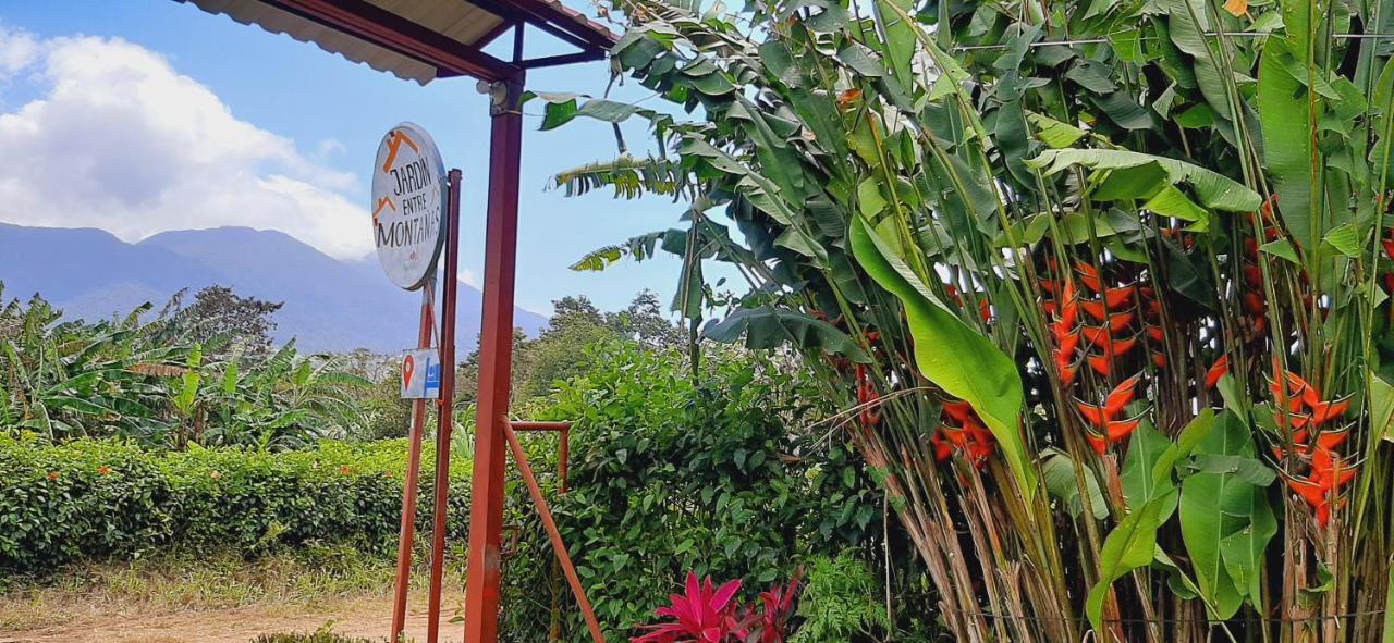 לינה וארוחת בוקר ביחגואה Jardin Entre Montanas מראה חיצוני תמונה